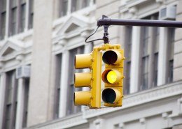 What Does A Yellow Light Mean In A Traffic Light?